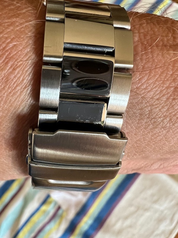 tissot - Un défaut de conception du bracelet des Tissot Seastar 1000  ? 33wz