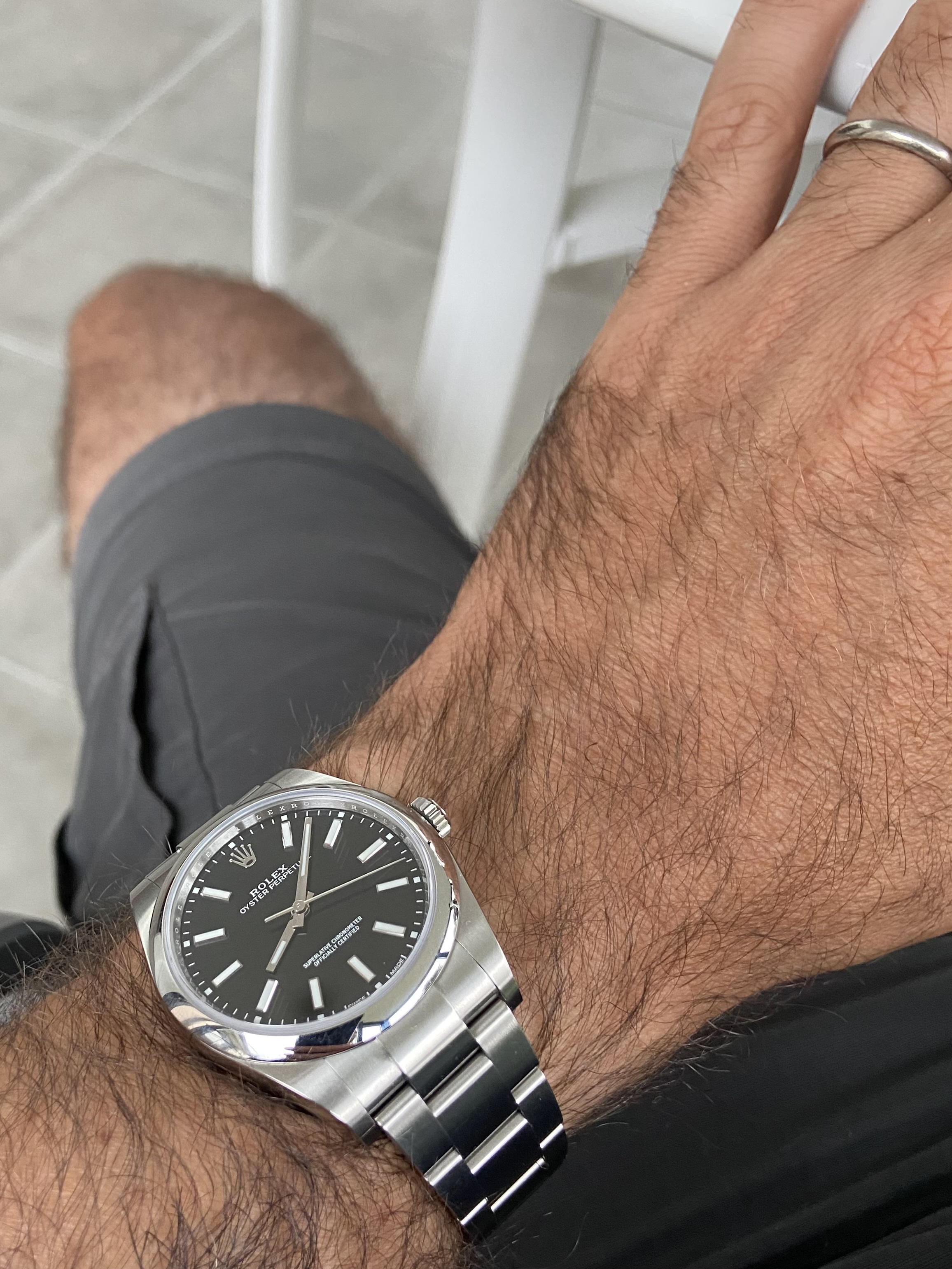 Rolex Oyster Perpetual 39 Blanche 114300 7f16
