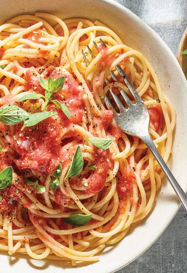 Pâtes à la sauce tomates crues Kgxa