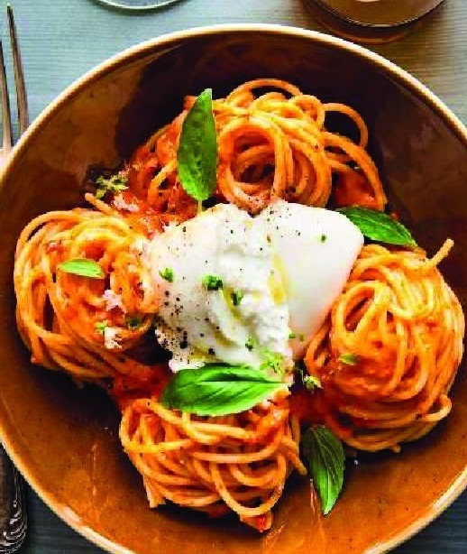 Spaghettis aux poivrons grillés et burrata 12u5