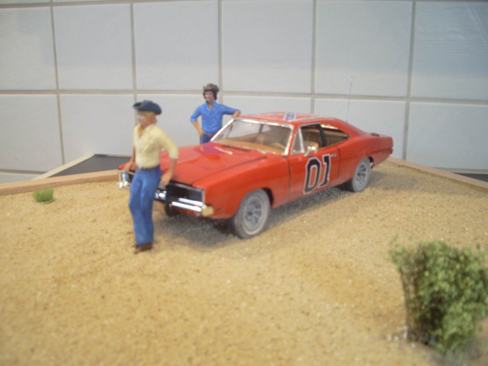 Dodge Charger 1969/70 GENERAL LEE de chez amt/ertl au 1/25 .  4ygv