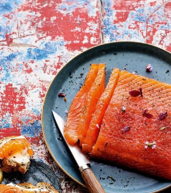 Gravlax de saumon au thé fumé Rk95