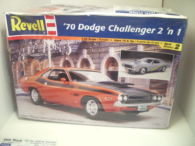 Dodge challenger T/A  street machine de 1970 au 1/25 de chez revell.  Zyqx