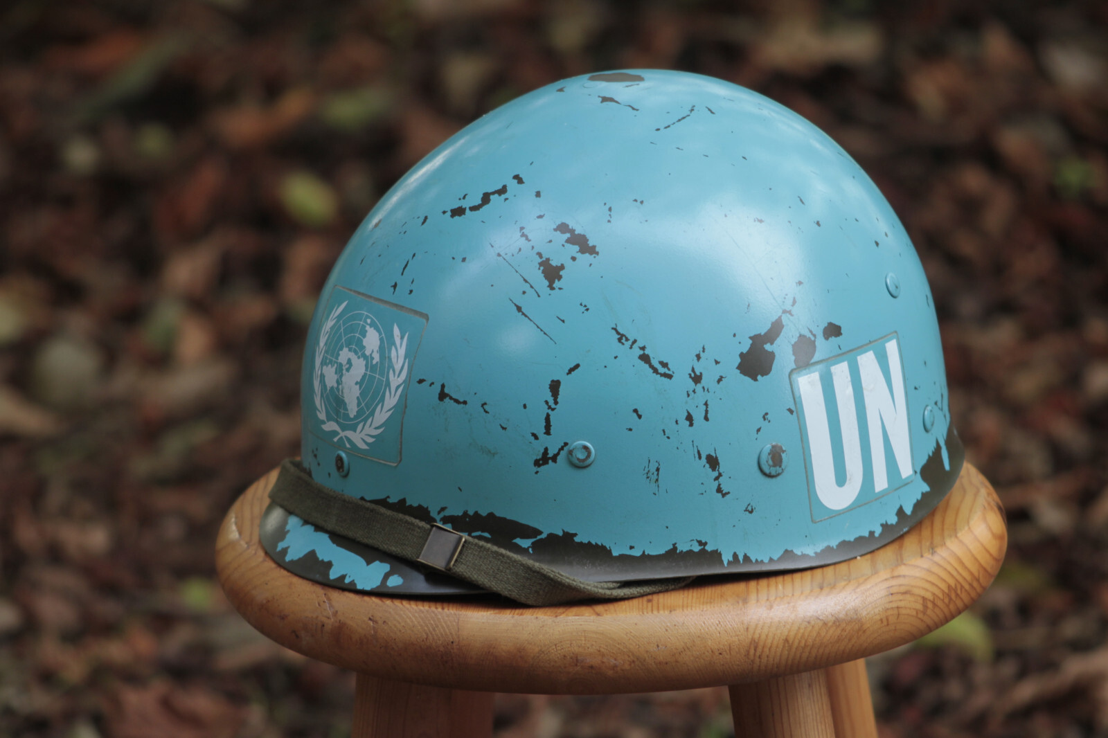 un sous-casque des Pays Bas aux couleurs de l'ONU Tzv6
