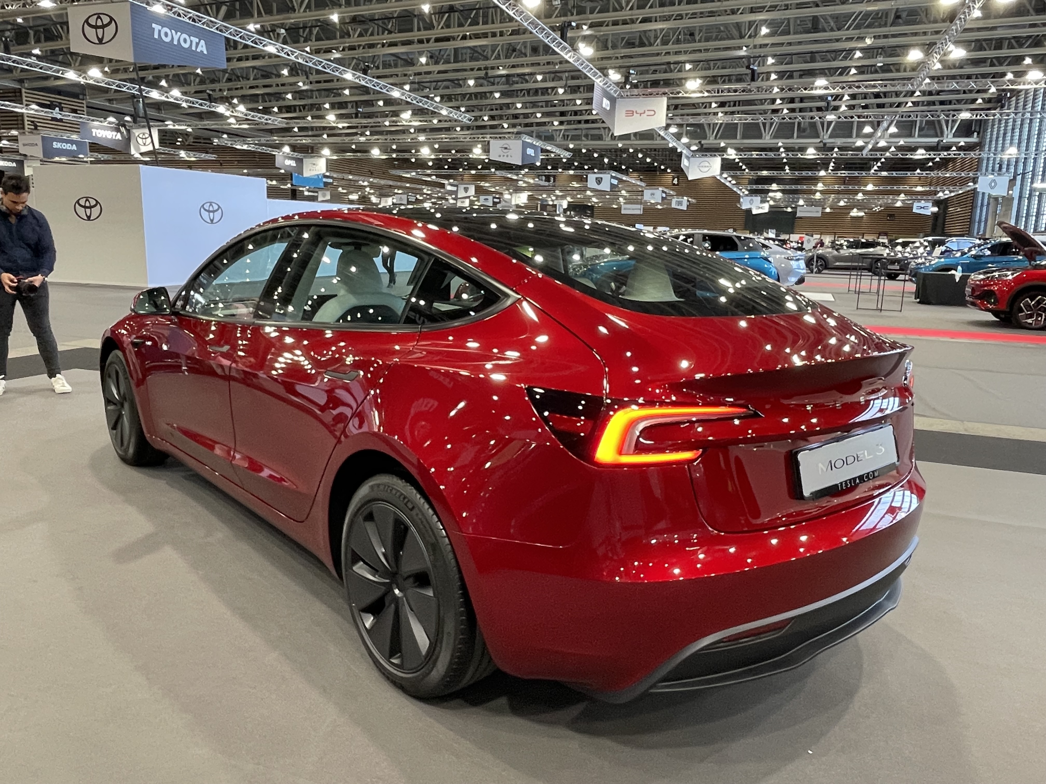 Essai Tesla Model 3 améliorée (2023). Le test vérité sur son autonomie