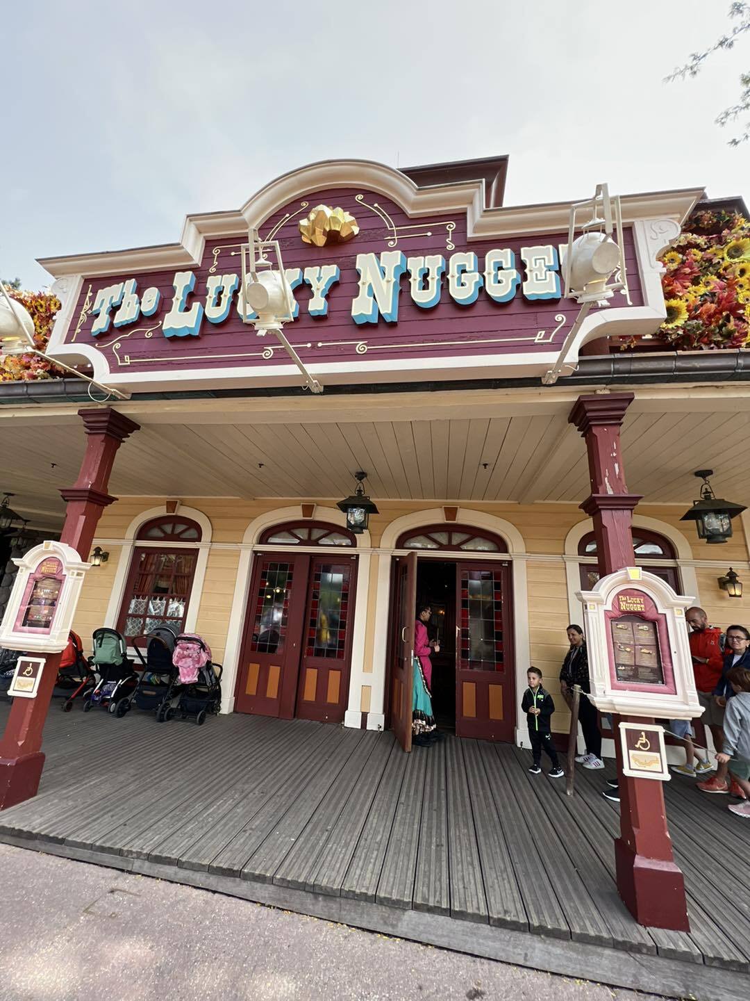 The Lucky Nugget (Disneyland Parc)  - Page 19 Sg1x