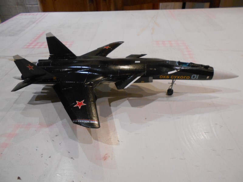 1/72 -  SOUKHOI Su-47 Berkut - ZVEZDA T1rf