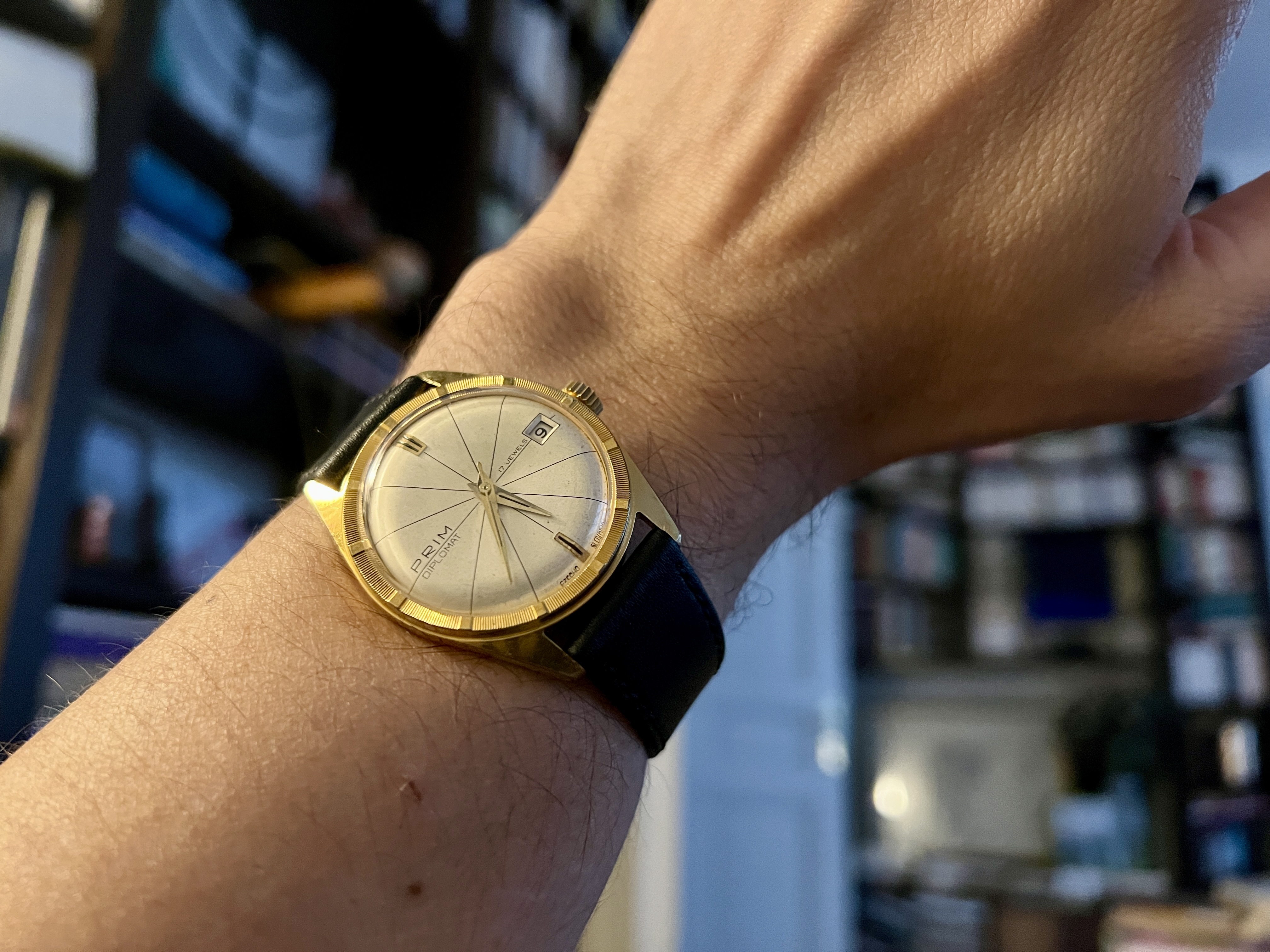 [Sujet Unique] La montre habillée du jour - Page 20 Axnw