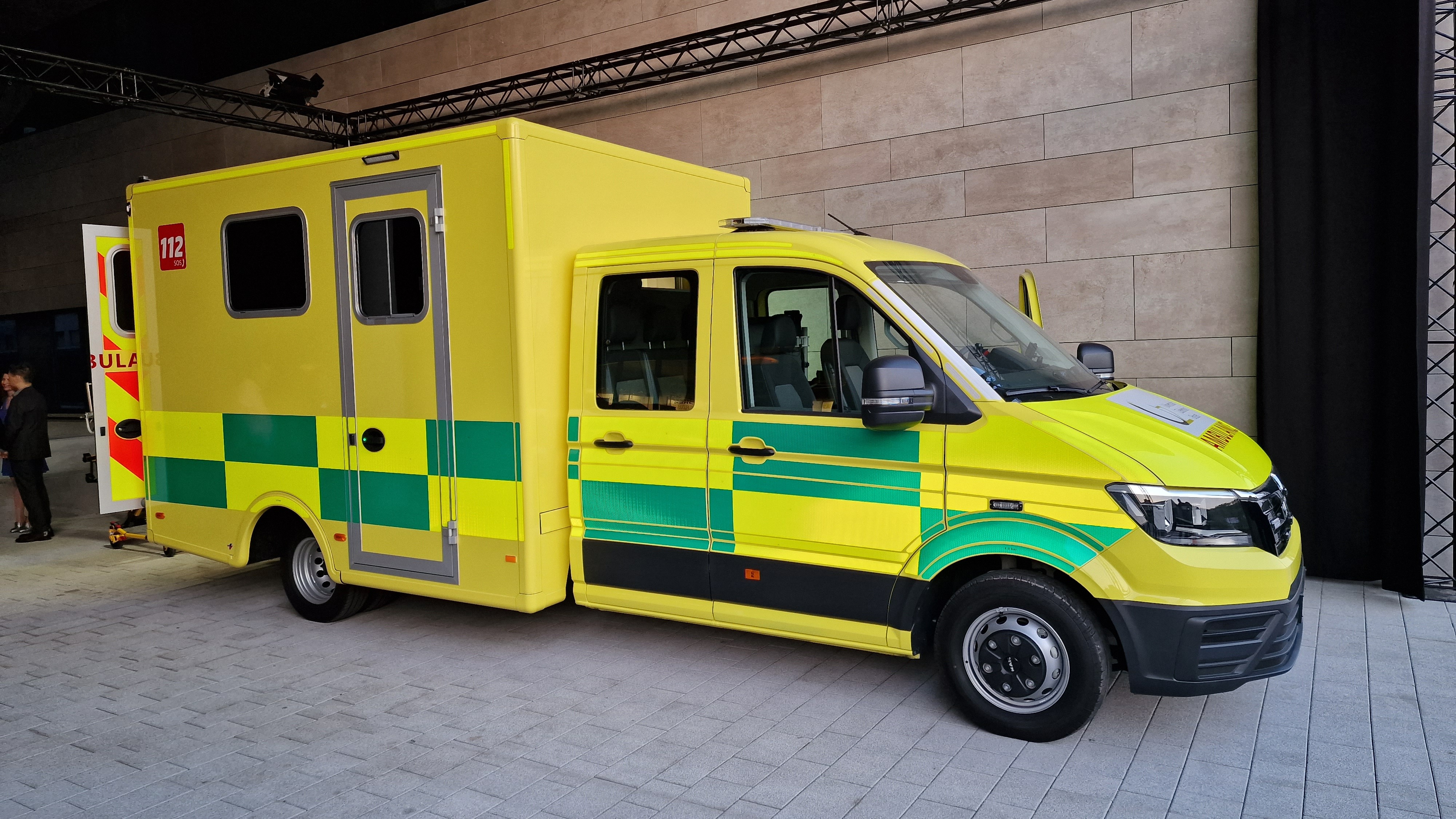 Nouvelle ambulance haute technologie pour l’UZ Brussel  Bvqu