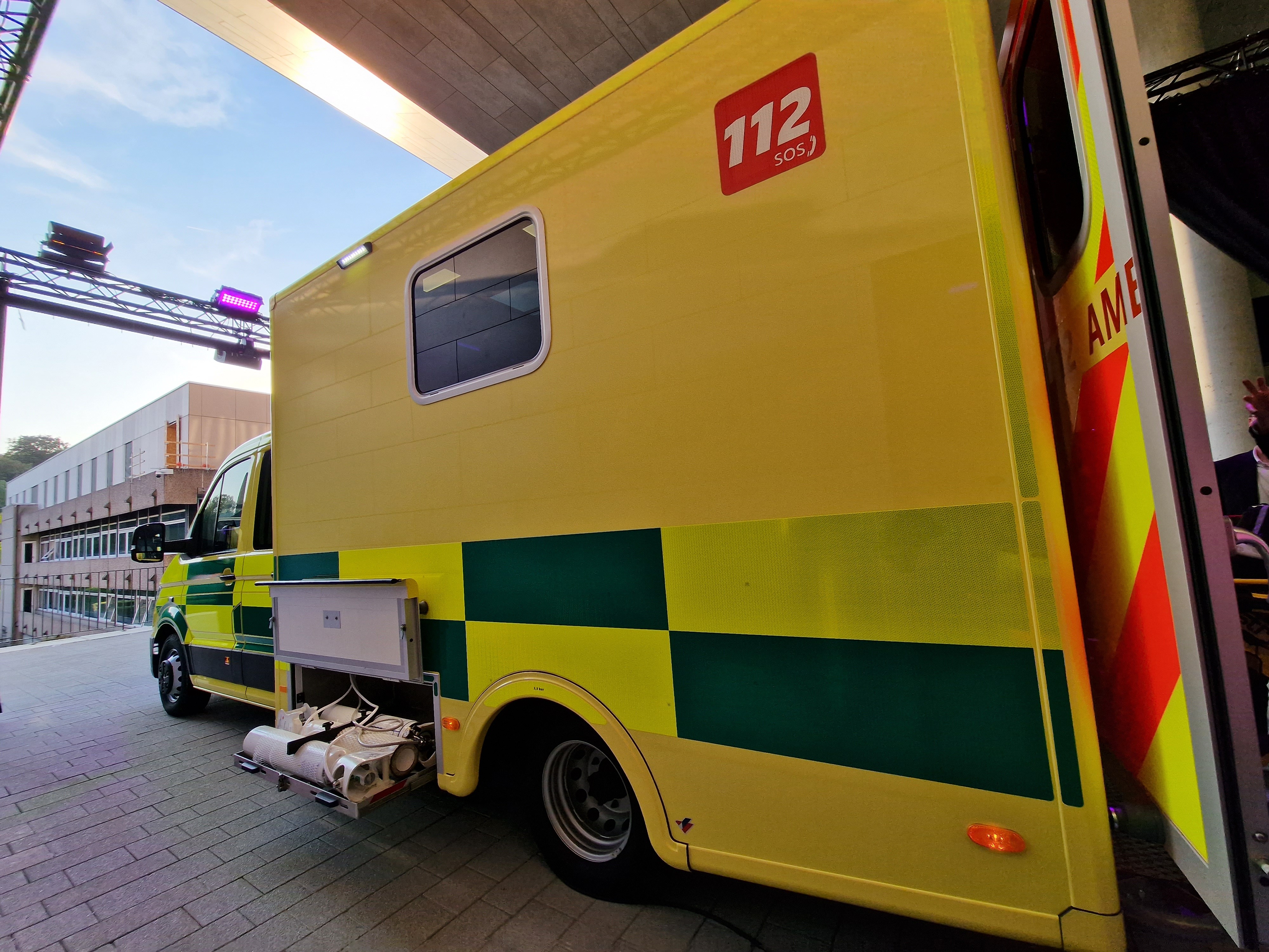 Nouvelle ambulance haute technologie pour l’UZ Brussel  Eeei