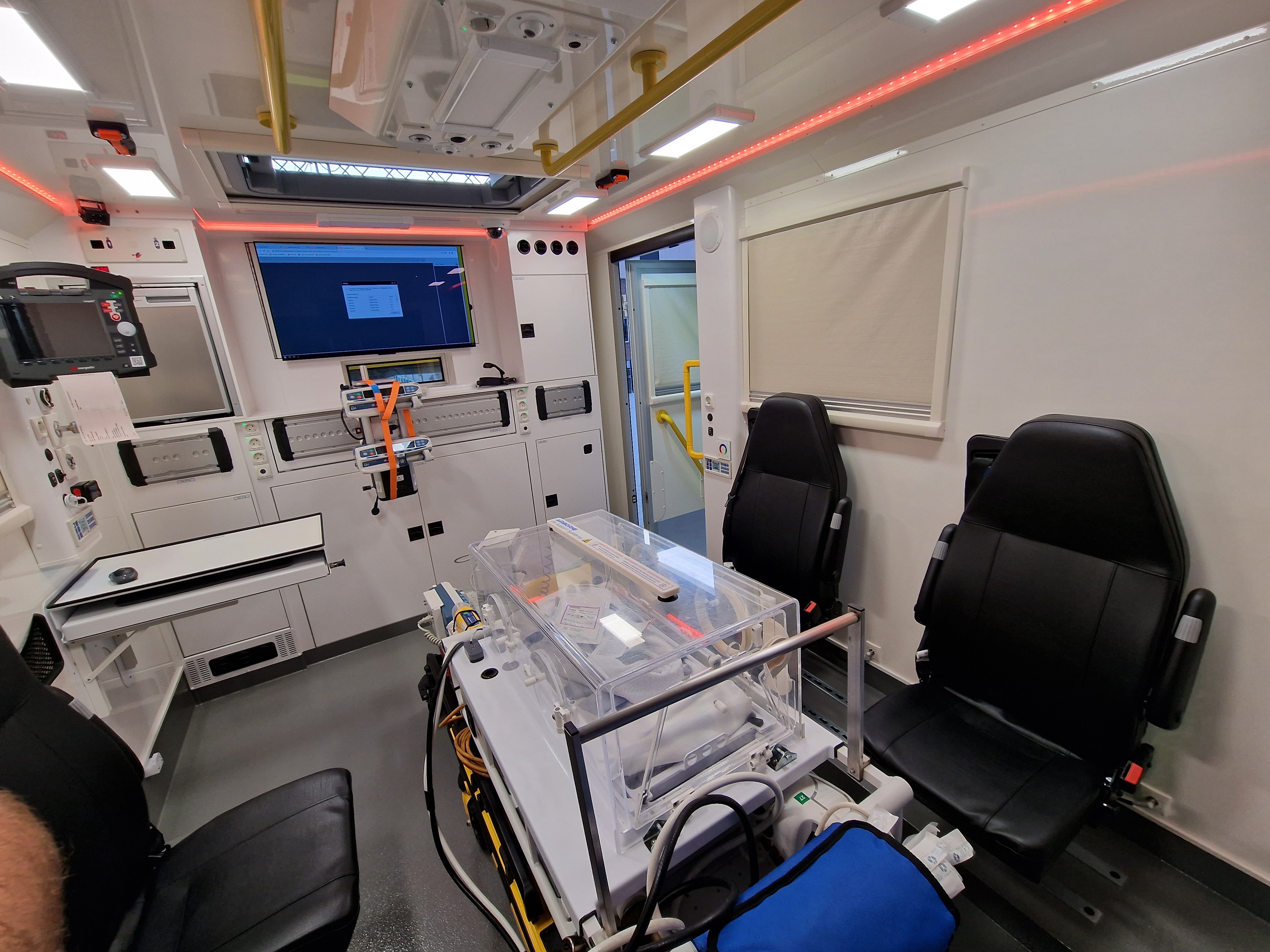 Nouvelle ambulance haute technologie pour l’UZ Brussel  H56o