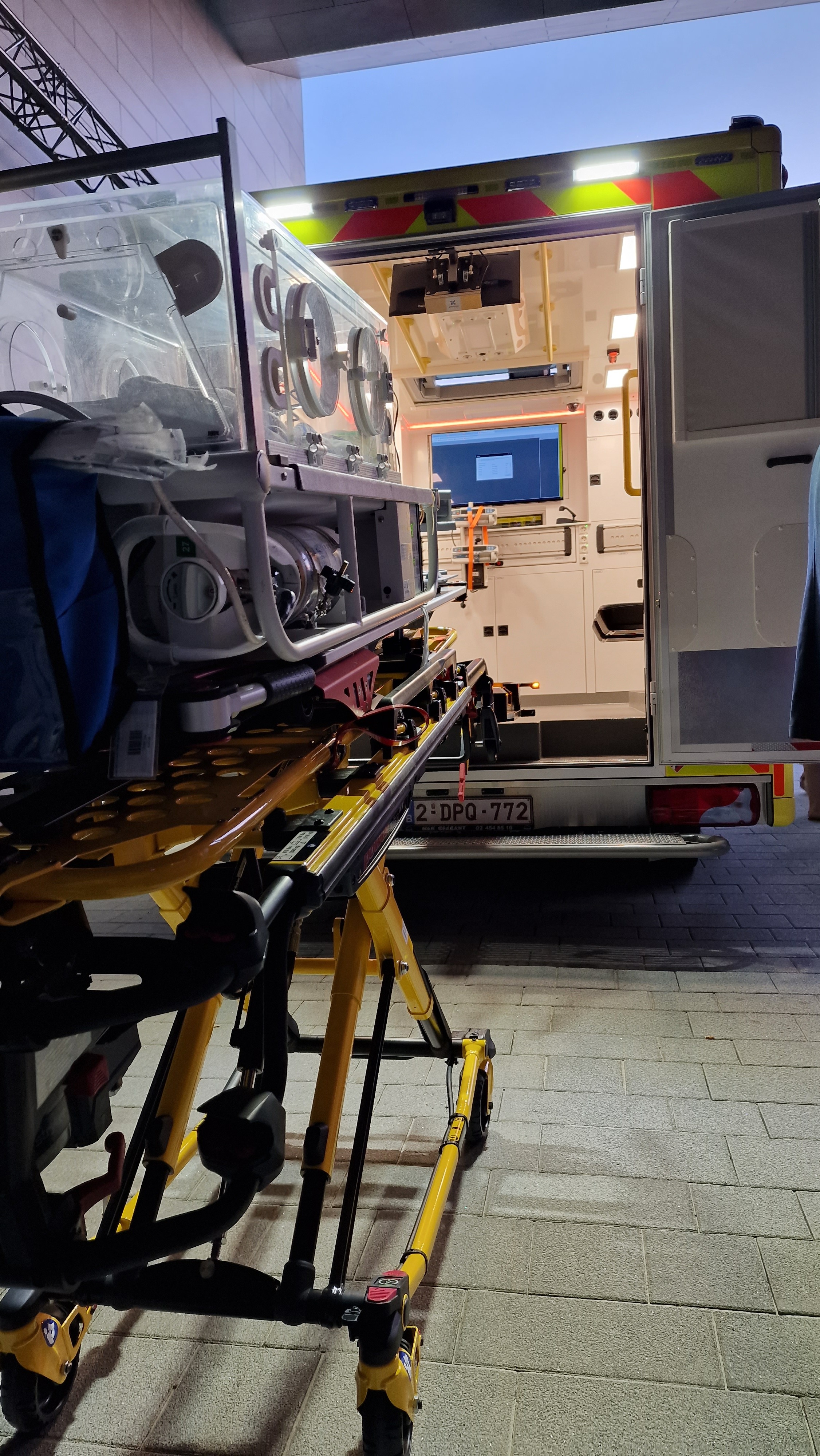 Nouvelle ambulance haute technologie pour l’UZ Brussel  Ssd1