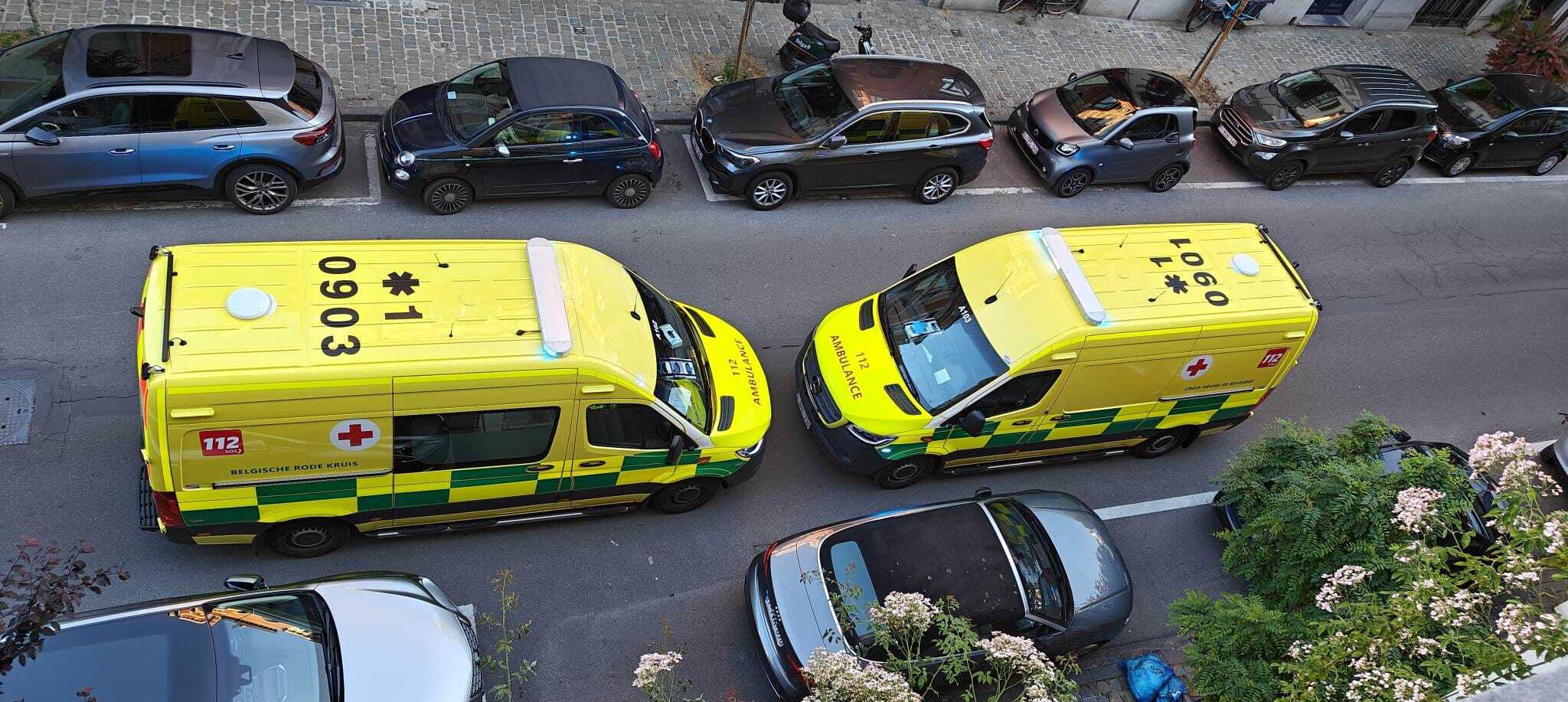Nouvelles Ambulances 112 Croix-Rouge Bruxelles-Capitale Wd5z