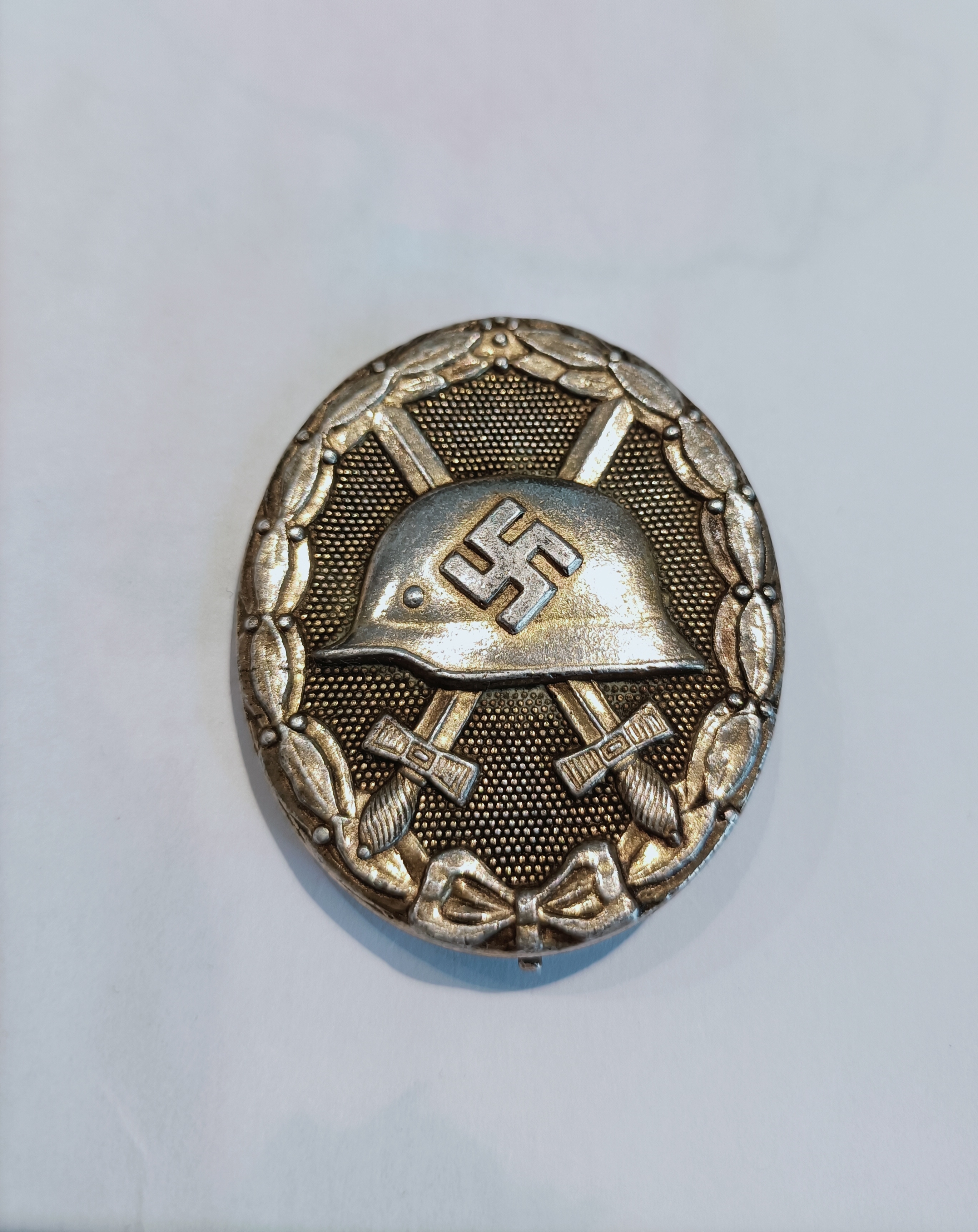 Badge des blessés WW2 OR E84j