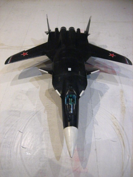 Zvezda Modellino Sukhoi Su-47 Berkut - Scala 1:72, Aereo Militare Da Montare, Kit In Plastica