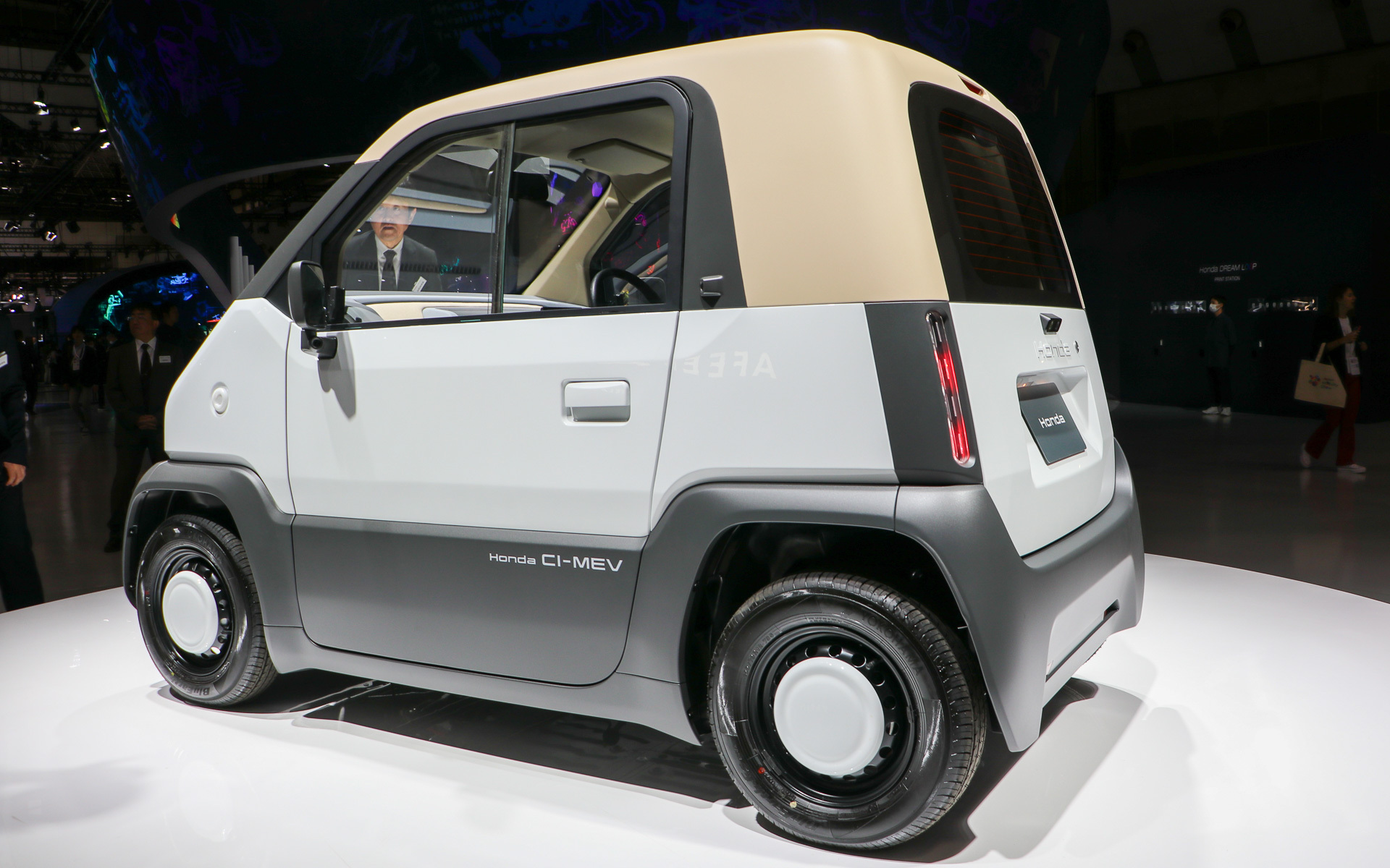 2023 - [Japon] Japan Mobility Show  Rvdy