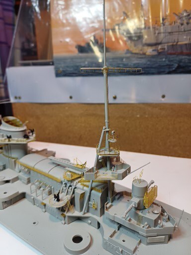 Scharnhorst au 1/200 de chez trumpeter .  7q70