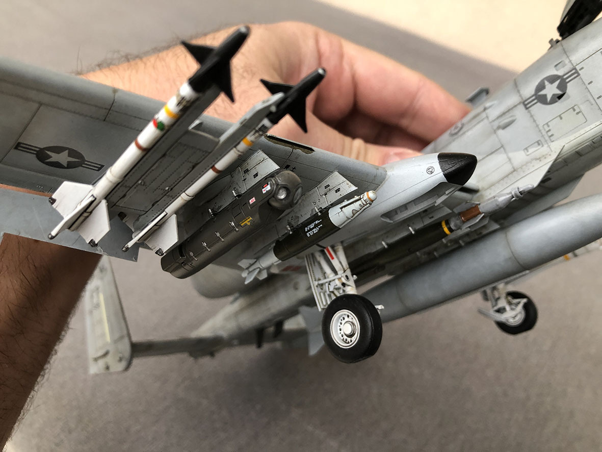 [Academy] Fairchild A-10C Thunderbolt II (Warthog)  1/48 09p7