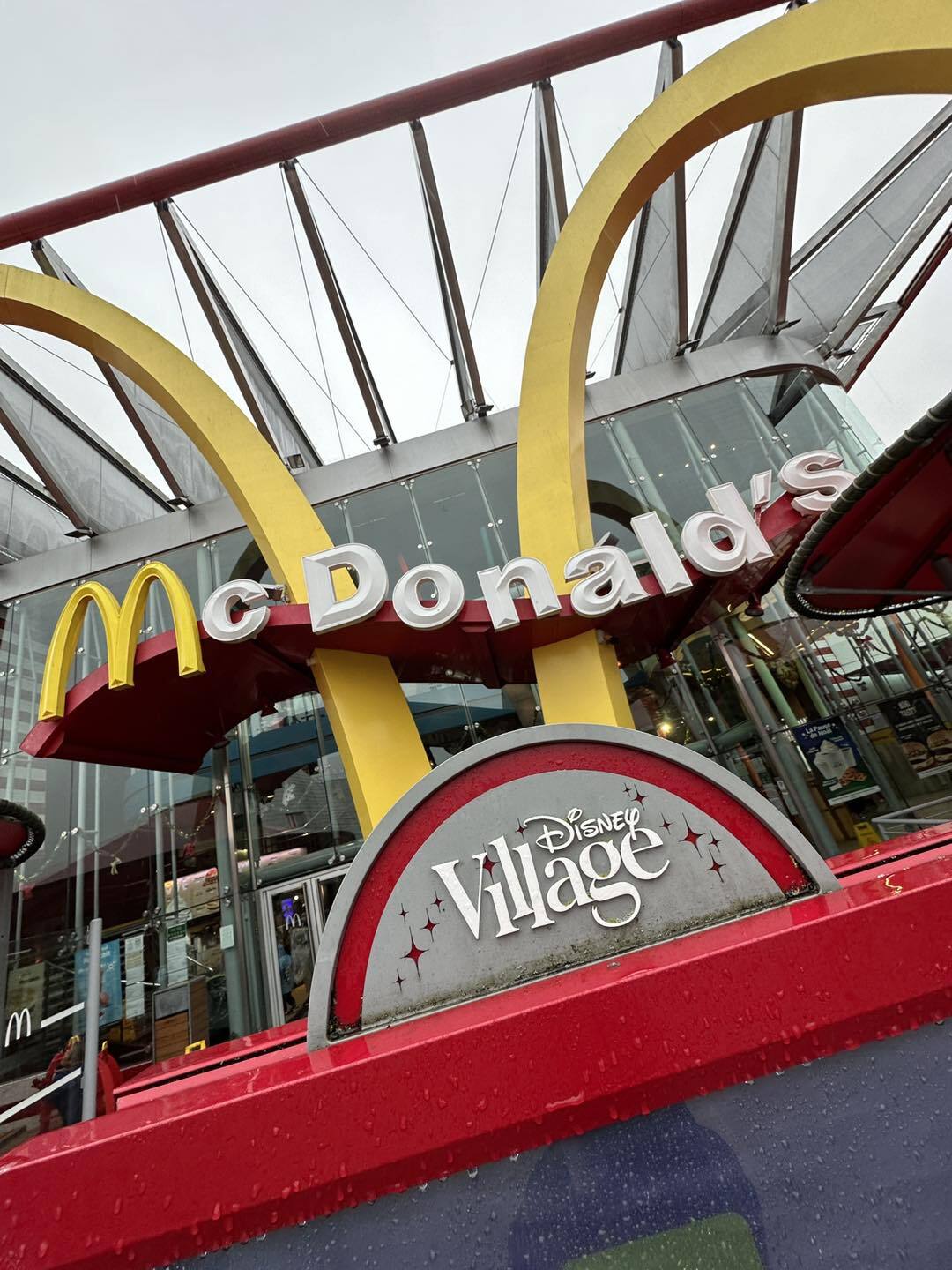 McDonald’s  (Disney Village) - Page 4 4waa