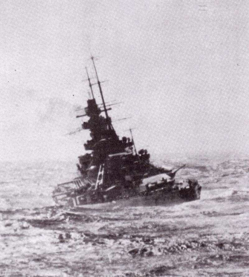 Scharnhorst au 1/200 de chez trumpeter .  F8eo