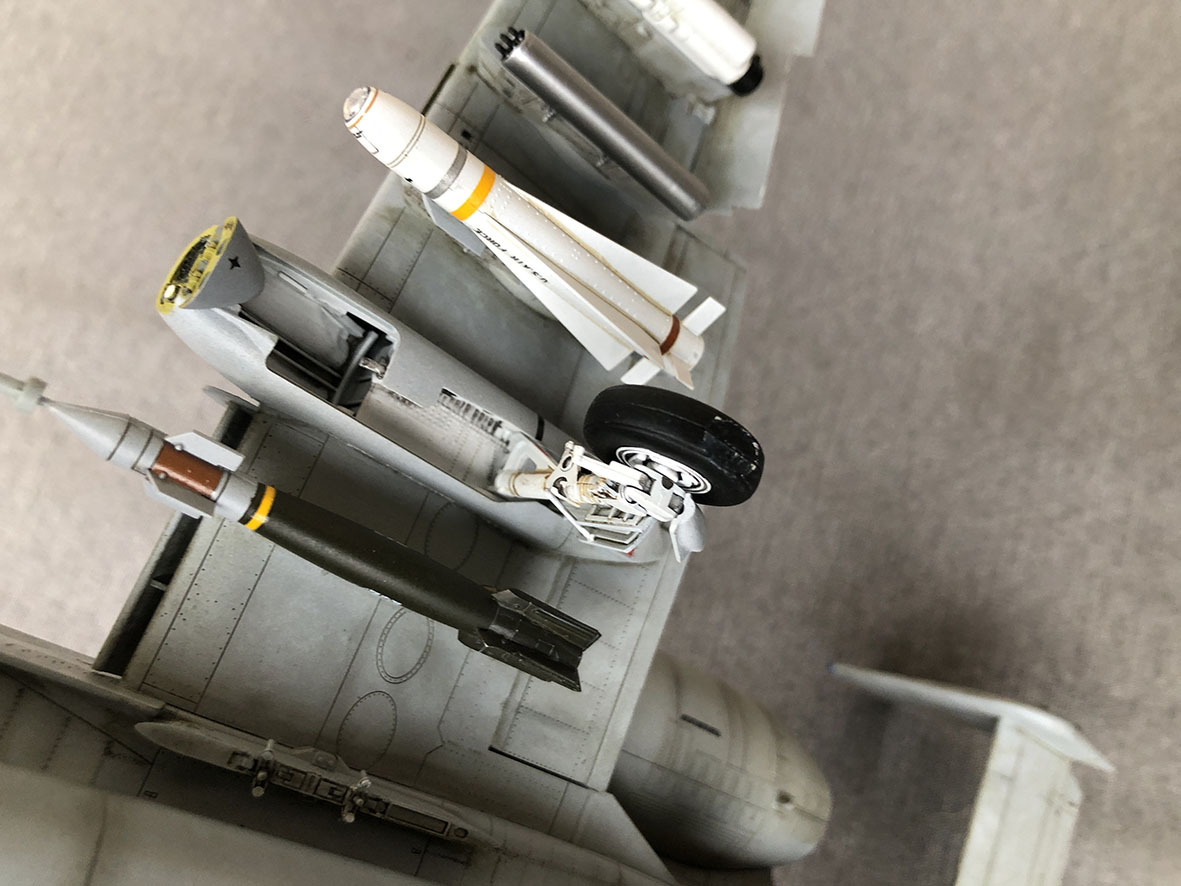 [Academy] 1/48 - Fairchild A-10C Thunderbolt II (Warthog)   Nh0f