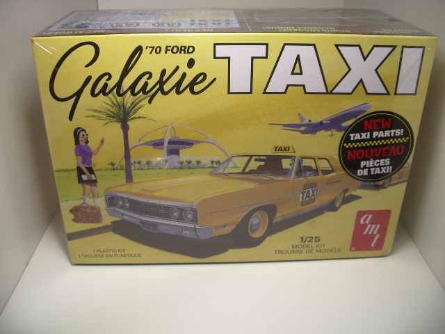 Ford galaxie Taxi de 1970 au 1/25 de chez amt  Rk3y