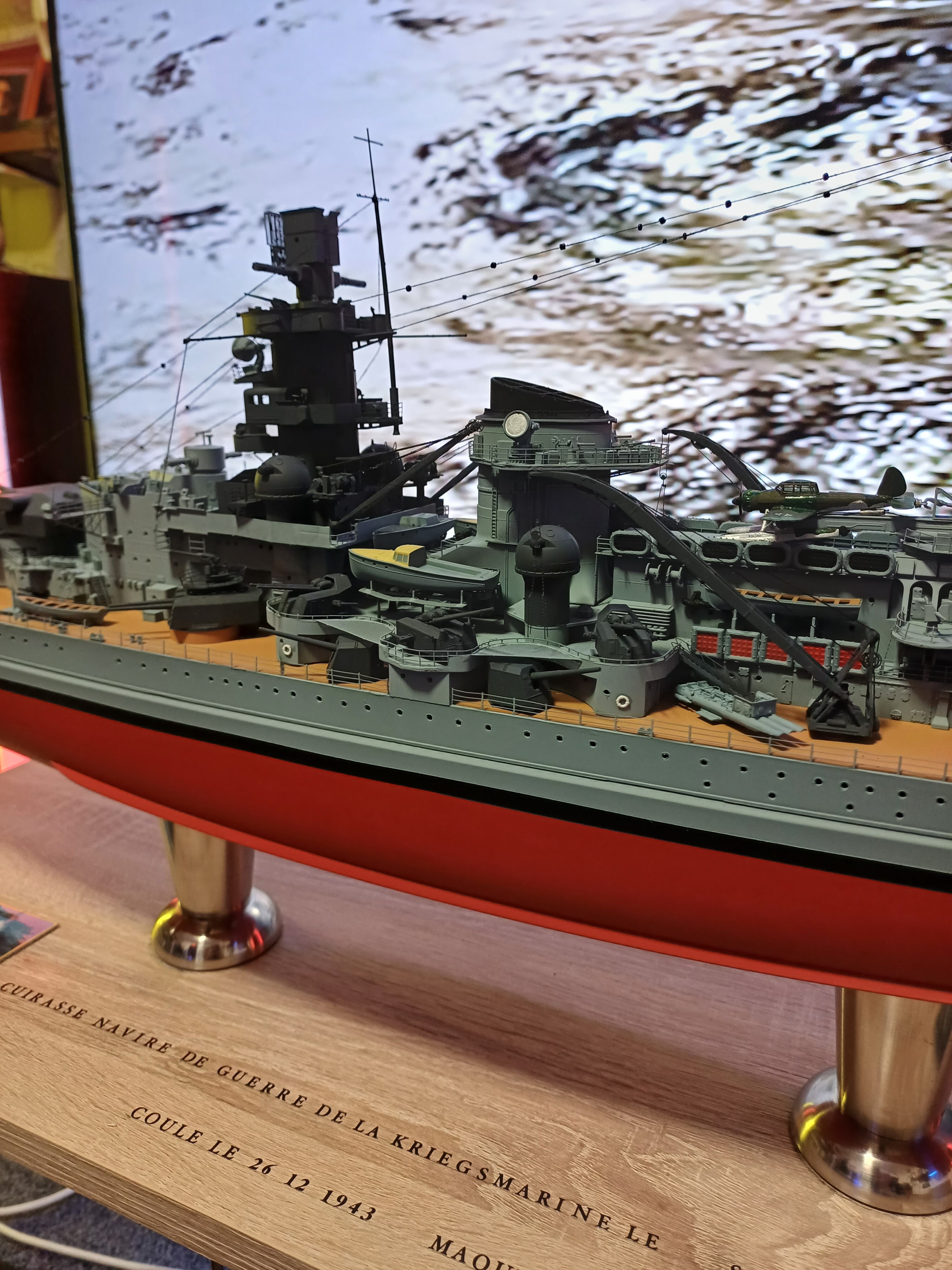 Scharnhorst au 1/200 de chez trumpeter .  Xkpq