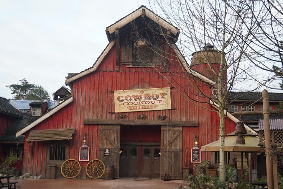 Cowboy Cookout Barbecue (Disneyland Parc)  - Page 8 9kdj