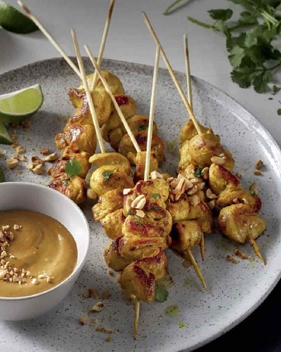 Brochettes de poulet au satay Iv6a