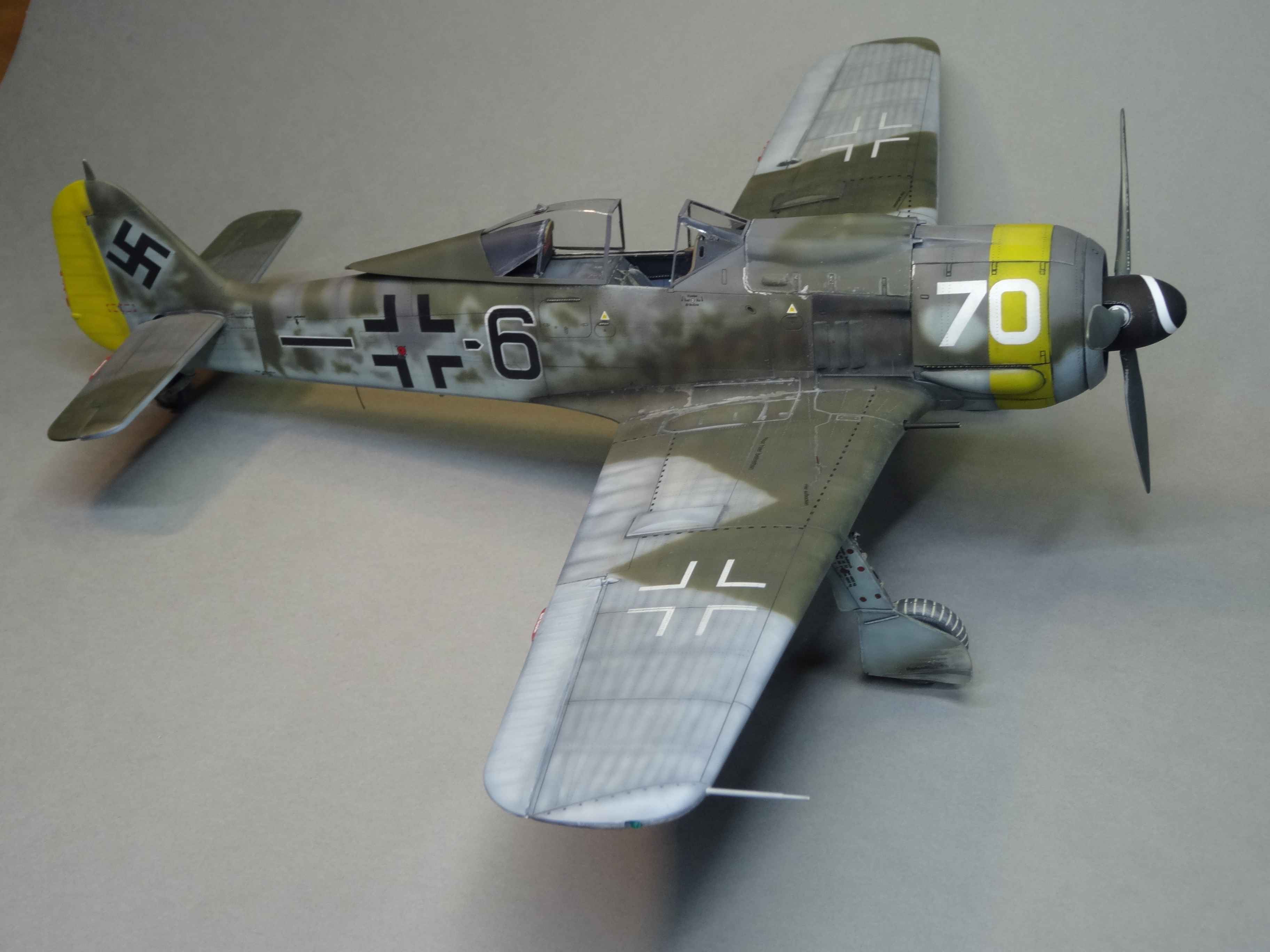[Revell] 1/32 - Focke-Wulf Fw 190 F-8   6./SG 10   (fw190) O1nw