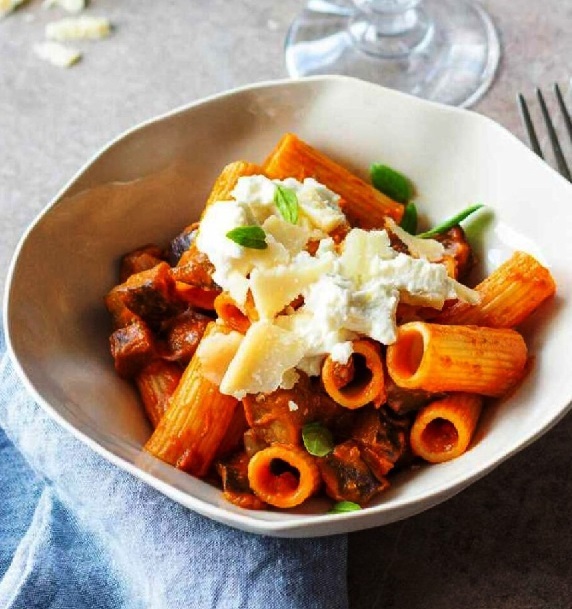 Rigatoni alla norma Eguv