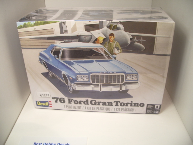 Ford Gran Torino 1976 de chez revell au 1/25.  Ip4d