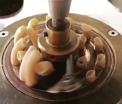 https://zupimages.net/up/24/02/z7pa.gif