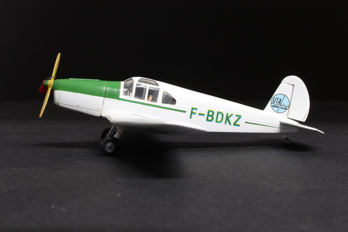 [KP] Mraz M-1C Sokol 1/72  Décoration AC d'UTA 1964 6plu