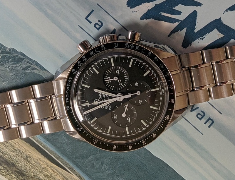 coin-des-affaires-omega-speedmaster-moonwatch-pro-311-30-42-30-01-005