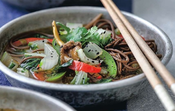 Soupe de nouilles à la citronnelle Ypyv