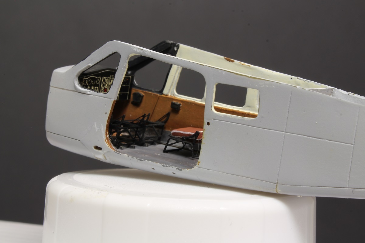 [Concours"Souriez, vous êtes filmés!"] [Model Art] Max-Holste MH-1521M Broussard  1/72 par Régis Biaux - Page 6 69cp