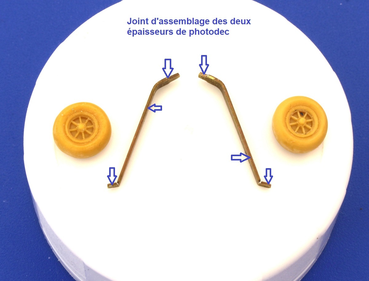 [Concours"Souriez, vous êtes filmés!"] [Model Art] Max-Holste MH-1521M Broussard  1/72 par Régis Biaux - Page 6 Tocl