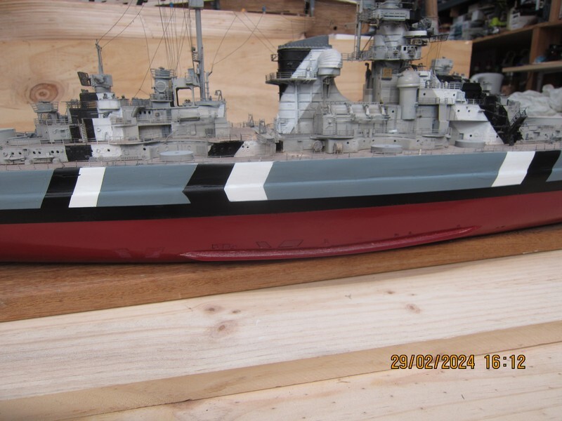 Restauration du Bismarck 1/200 Hachete  Gc7t