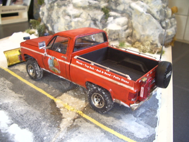 GMC sierra chasse neige de 1977 de chez revell au 1/24.  Xl73
