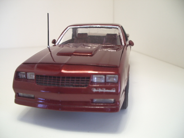 Chevy El Camino SS 1986 de chez MPC au 1/25 .  Uout