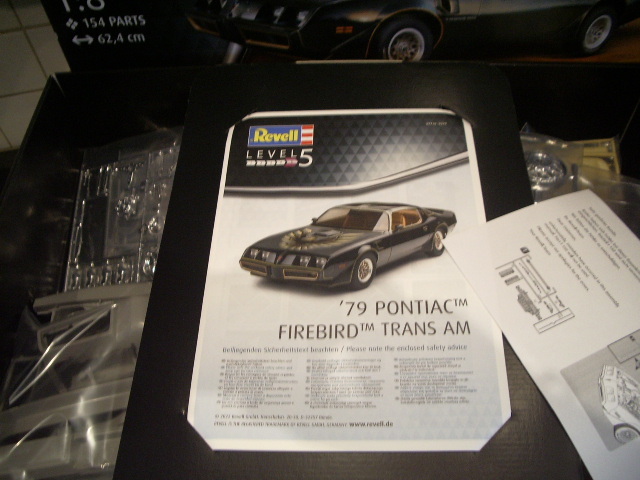 Pontiac Firebird TRAN AM 1979 de chez revell au 1/8 .  Kum1