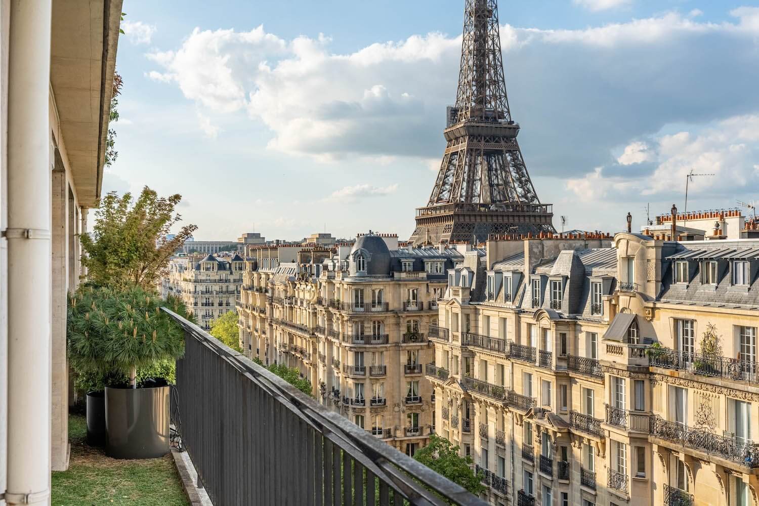 Haussmann apartment with a view of Eiffel Tower