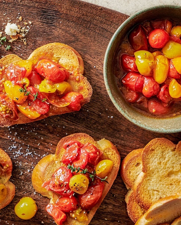 Tartine grillée aux tomates Rk4t