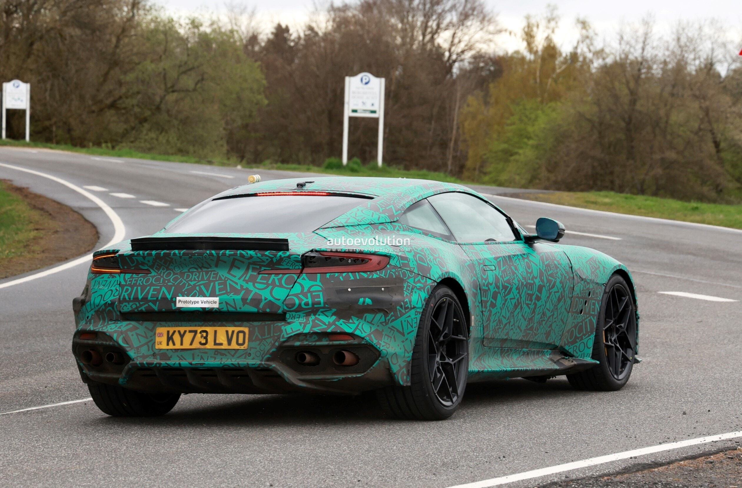 2025 - [Aston Martin] DBS  Ia58