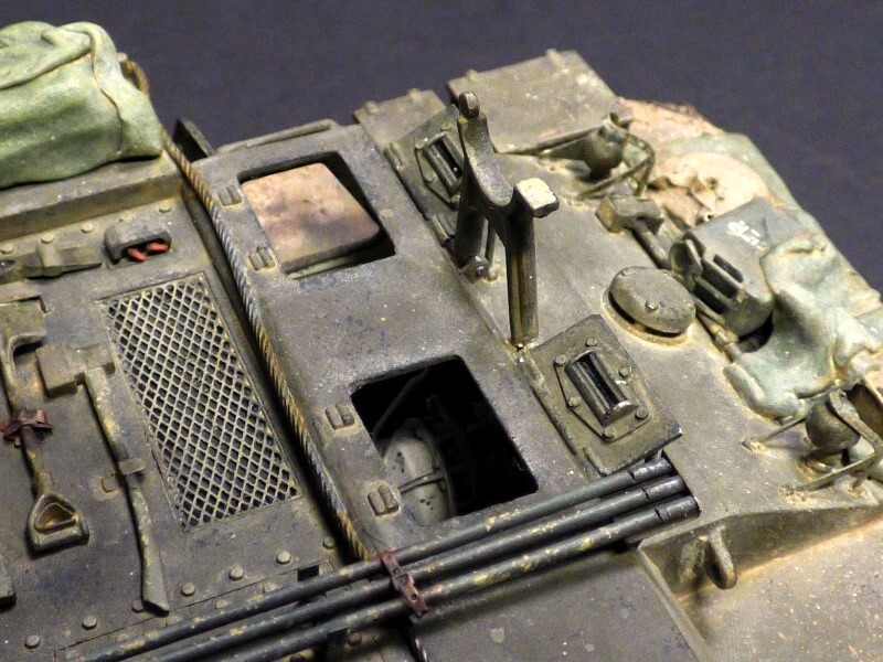 M-12  155 mm Gun Motor Carriage  ACADEMY  1/35 - Page 17 Ufhv