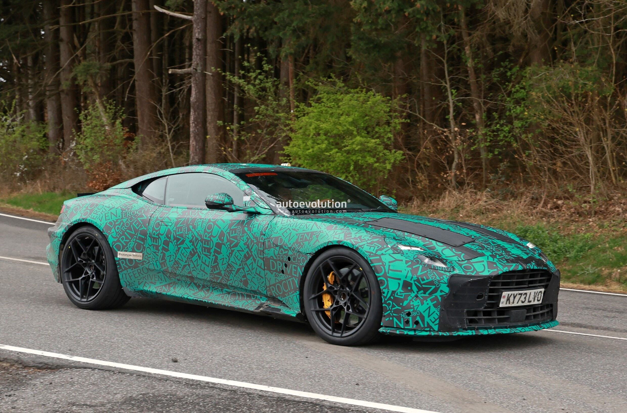 2025 - [Aston Martin] DBS  Yeir