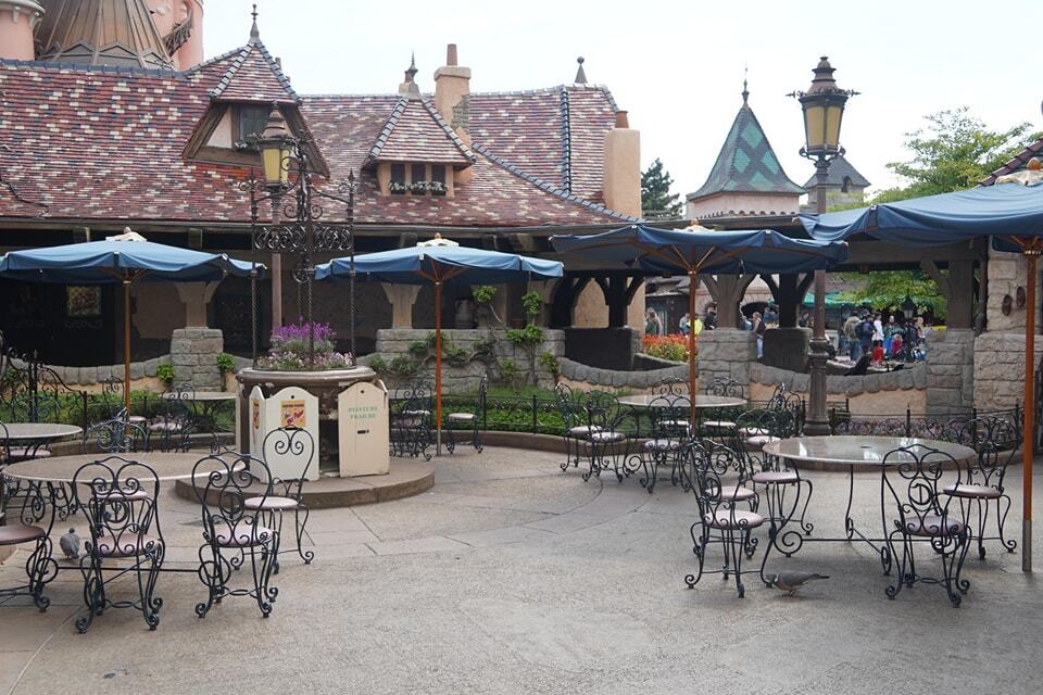 L'Auberge de Cendrillon (Disneyland Parc) - Page 13 Me1u