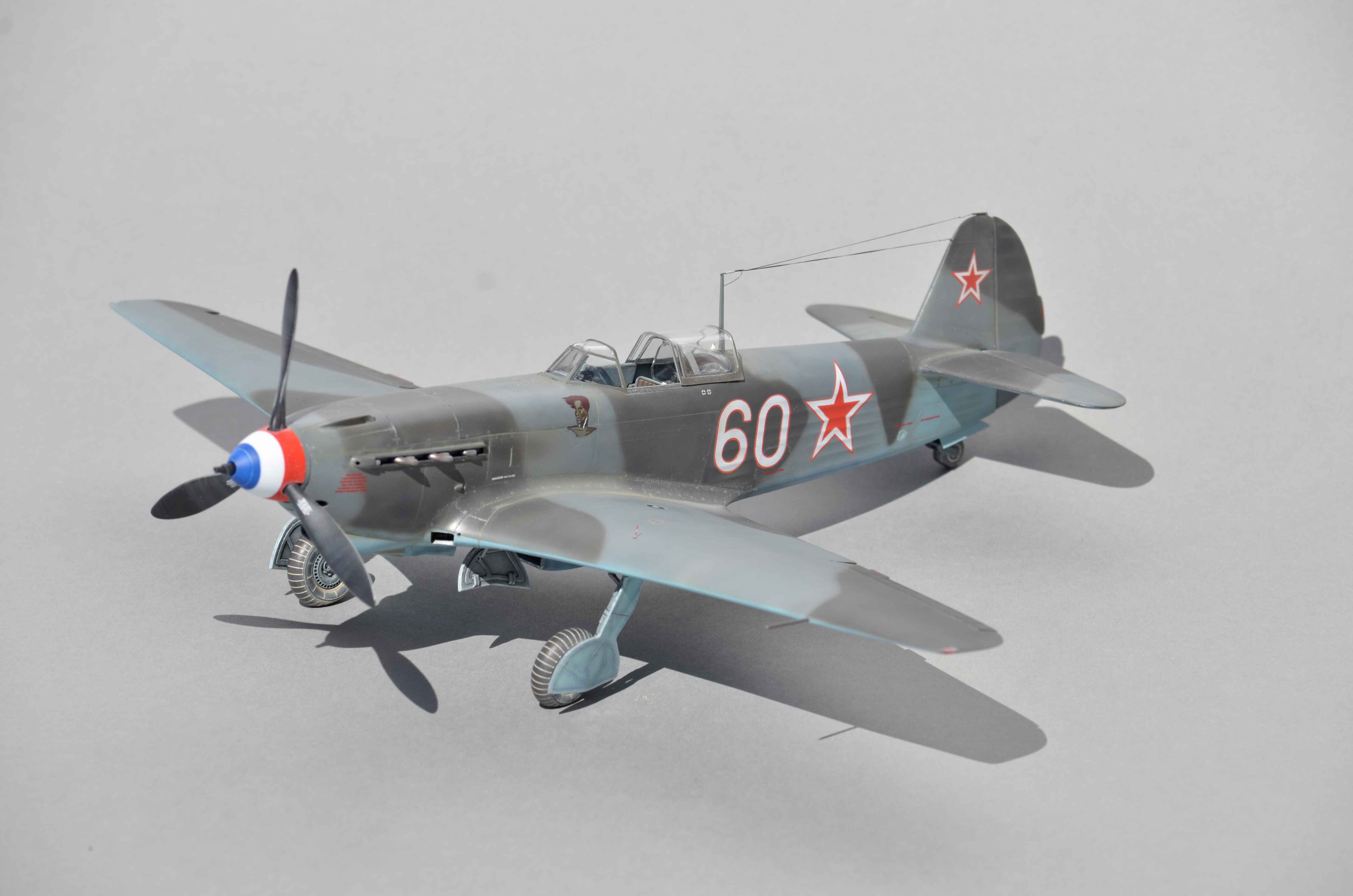 [ICM] 1/32 - Yakovlev Yak-9T – René CHALLE – Régiment Normandie-Niemen – (yak9) 8ygd