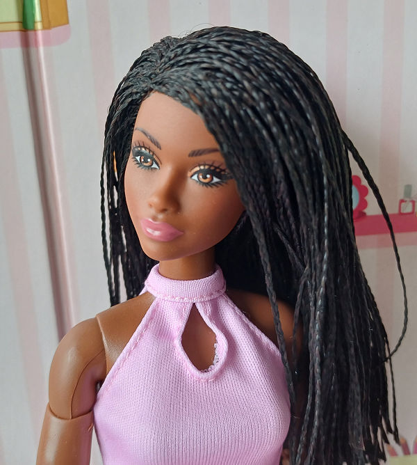 [Emmie] Mes barbie de toutes sortes - Page 4 39yx